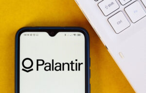 Palantir Stock News: Will Shares Rebound After 40% Decline?