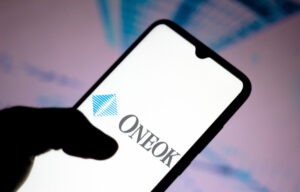 ONEOK Stock is Having a Great Year, Is Now the Time to Invest?