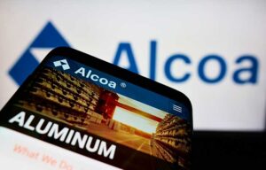 Alcoa Corp Stock: Should Investors Buy?