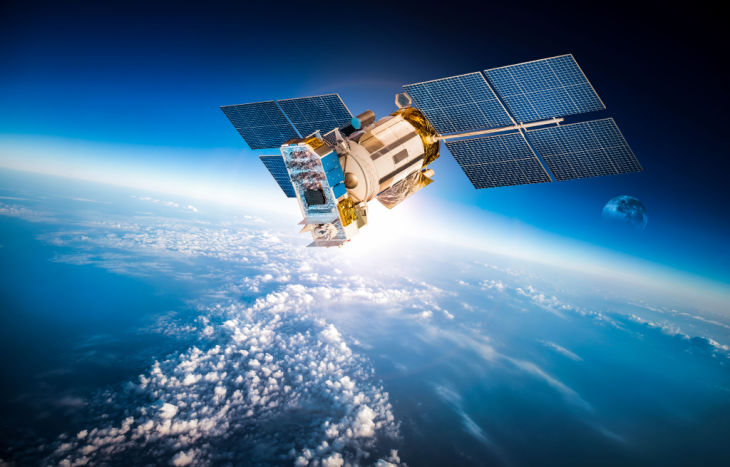 Globalstar stock satellite Apple announcement